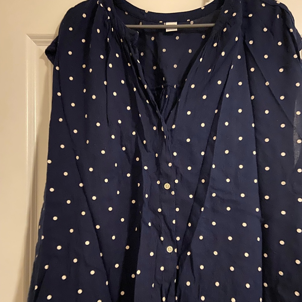 Navy and white top